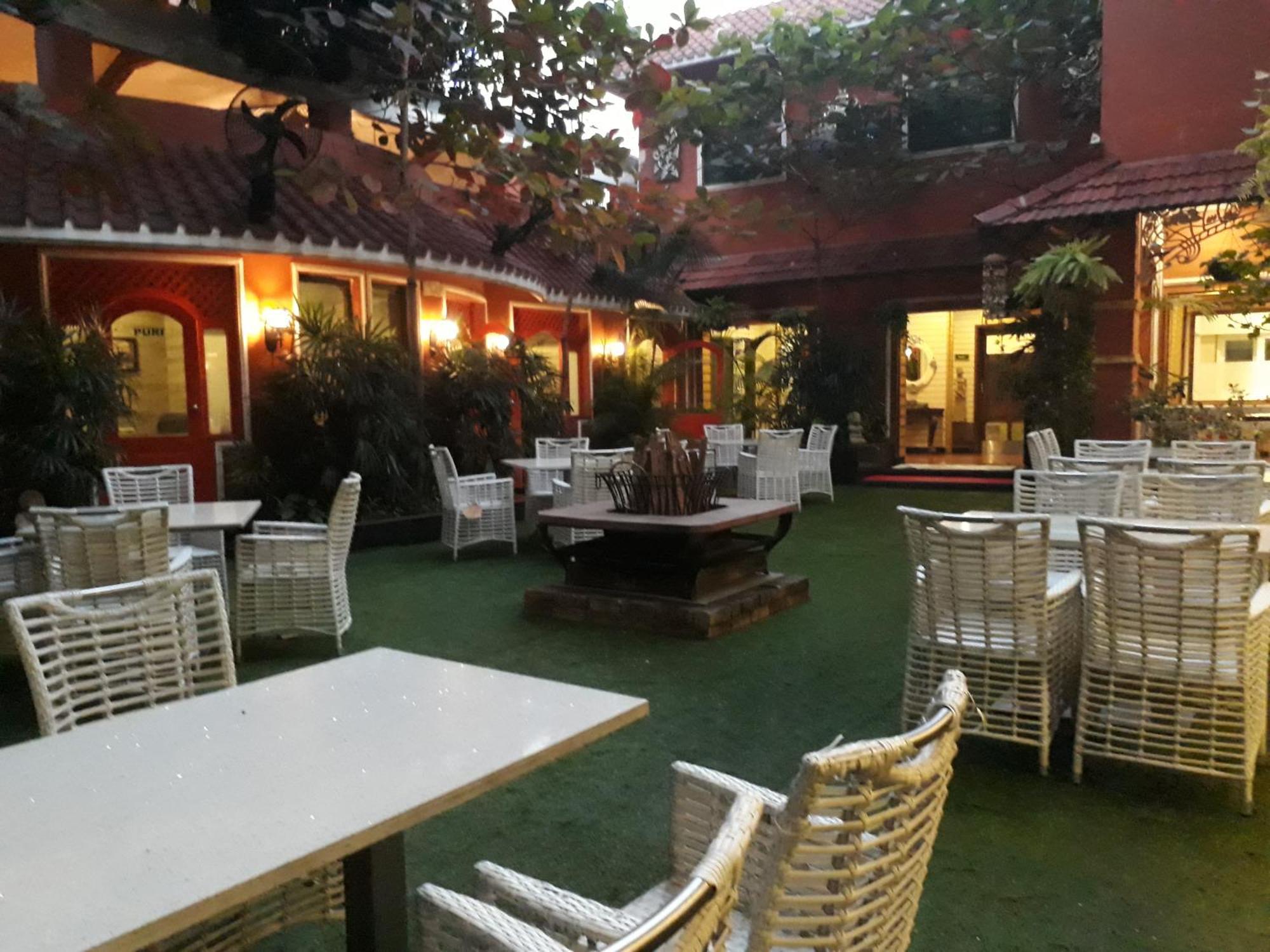 Mayfair Rourkela Bagian luar foto
