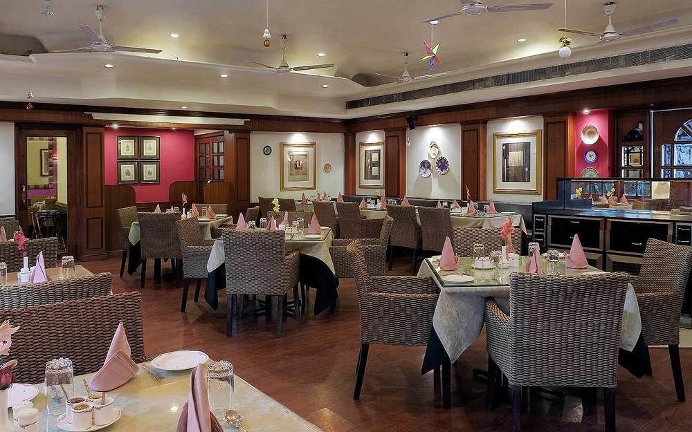 Mayfair Rourkela Bagian luar foto